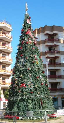 Arbol de Navidad en la plaza de Alfafar